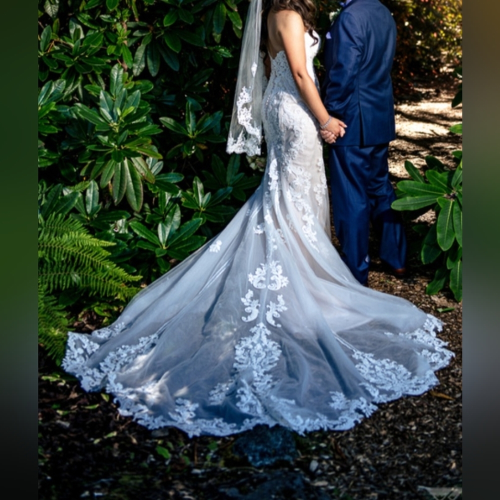Wedding dress